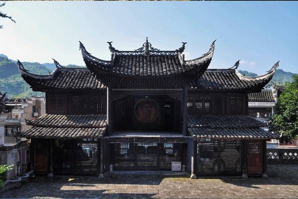 22岁犯太岁 27岁犯太岁？